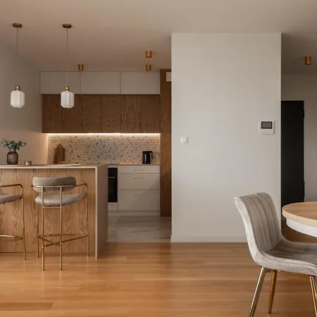 Flatbook Seaside Bulvar With Parking Appartement